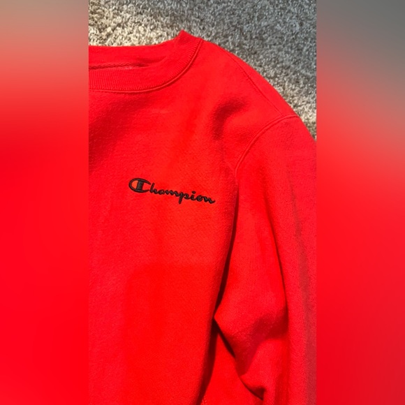 Red champion sweatshirt - Picture 3 of 3